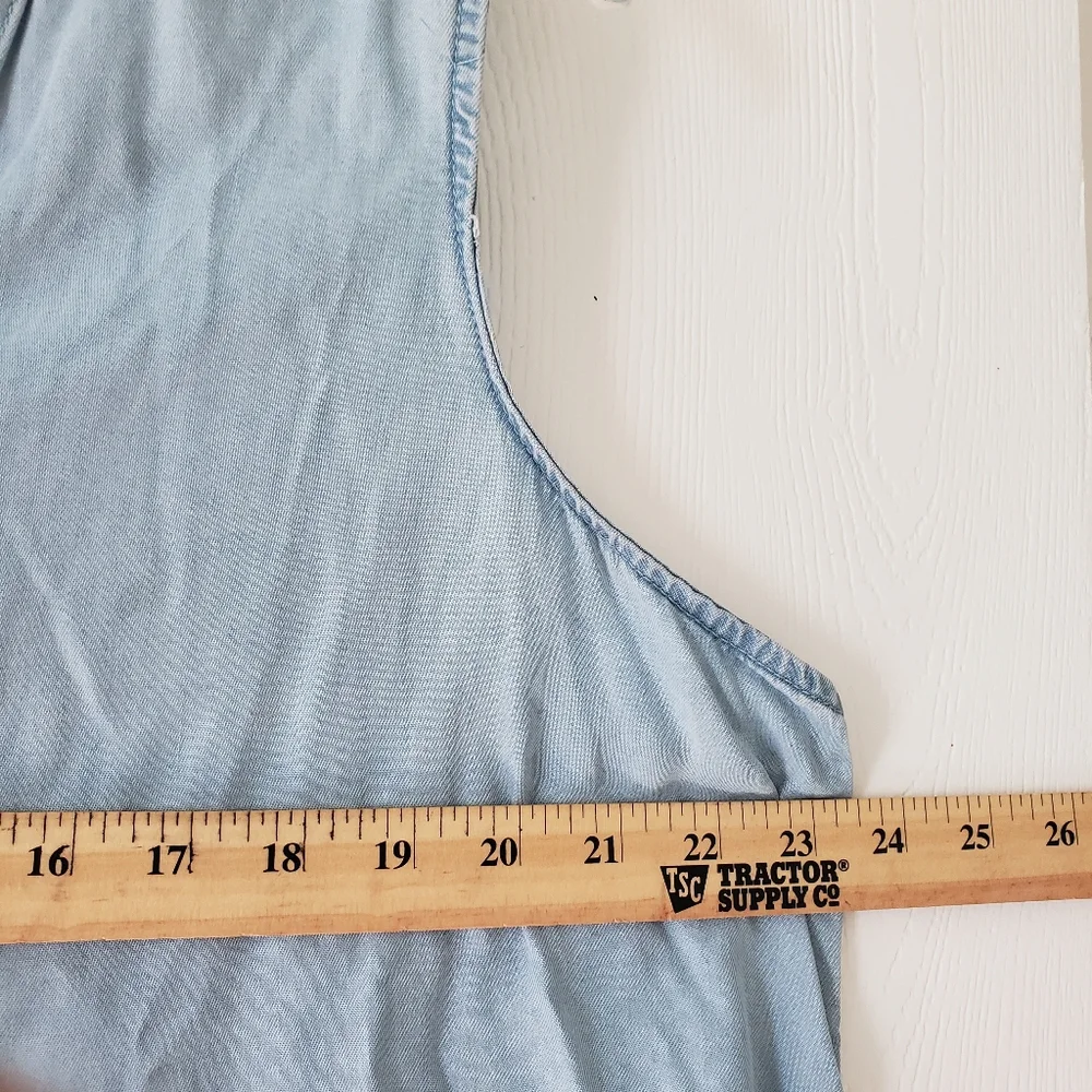 Time and Tru Ladies XL 16-18 Light Denim Blue Dress With Pockets - Picture 2 of 5